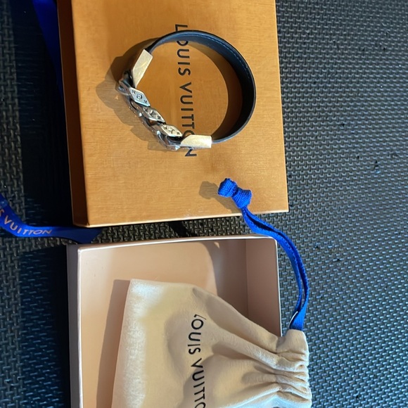 Louis Vuitton Chain & Leather Bracelet - Picture 4 of 5